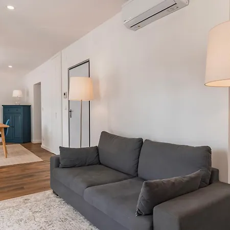 Appartement 2bdr Charming In Graca By Lovelystay
