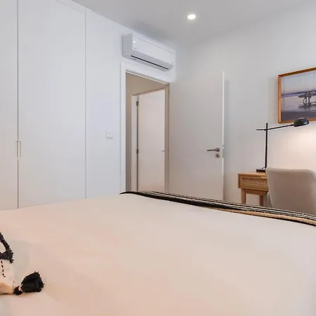 2bdr Charming In Graca By Lovelystay 公寓 *
