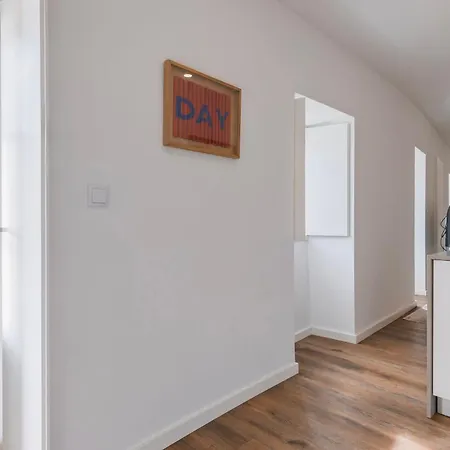 2bdr Charming In Graca By Lovelystay Apartman Lisboa