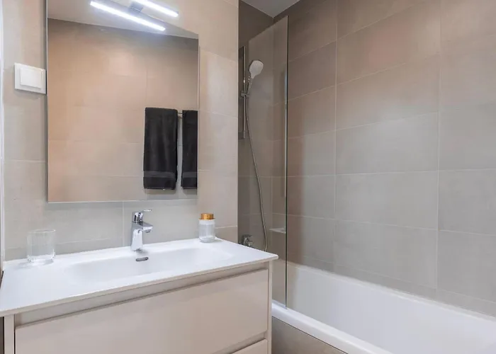 شقة 2bdr Charming In Graca By Lovelystay *