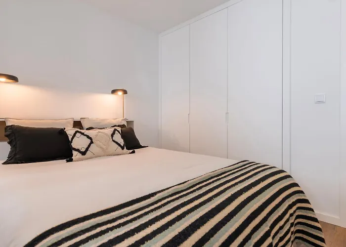 2bdr Charming In Graca By Lovelystay Lisboa