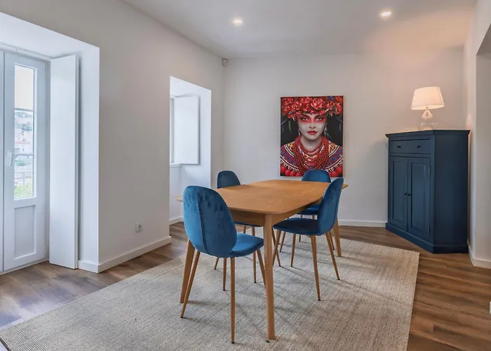 2bdr Charming In Graca By Lovelystay شقة *