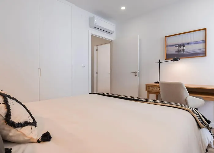 2bdr Charming In Graca By Lovelystay شقة *