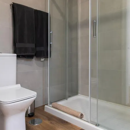 2bdr Charming In Graca By Lovelystay ליסבון