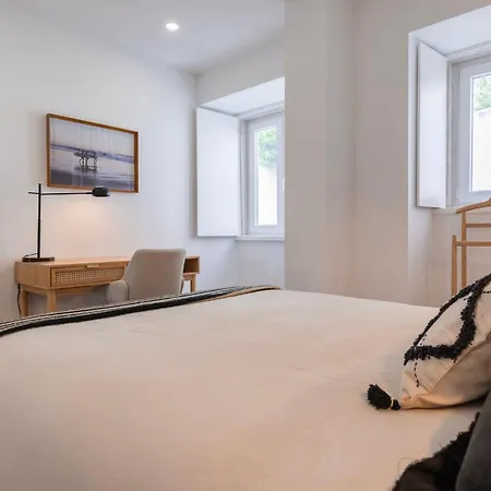 Apartamento 2bdr Charming In Graça By Lovelystay