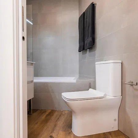 2bdr Charming In Graca By Lovelystay